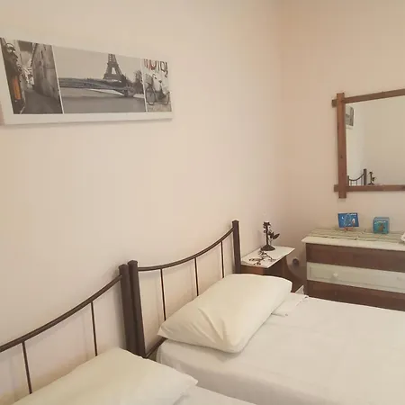 Diogenis Ground Apartment Lefkada At Villa Vardas *