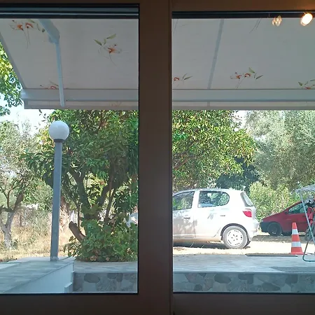 Diogenis Ground Apartment Lefkada At Villa Vardas Apartament